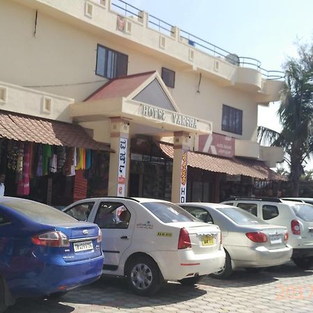 Hotel Varsha Hampi Exterior photo